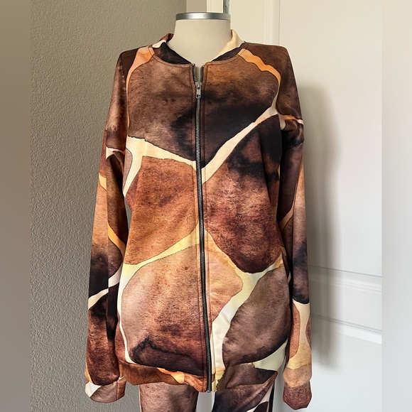 🆕 listing! Giraffe print separates (JACKET ONLY) - Picture 2 of 6